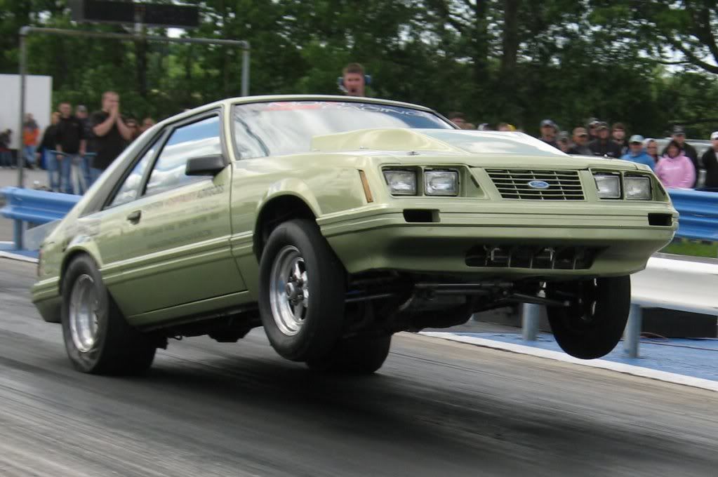 http://i593.photobucket.com/albums/tt20/Sopia06/NitrousWheelie.jpg