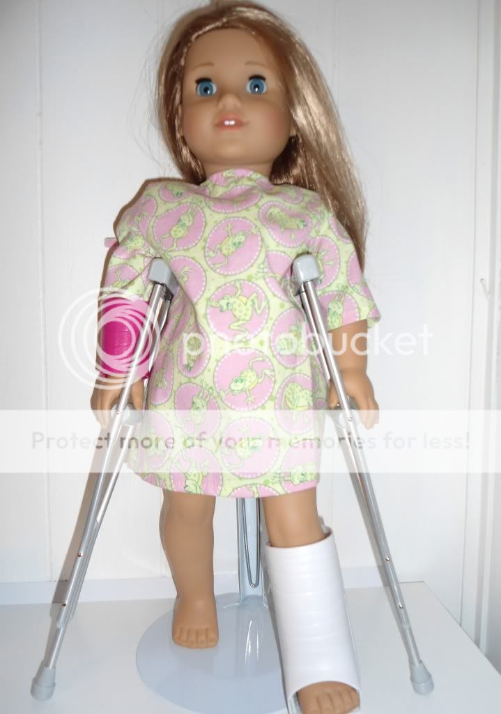   Crutches Free Hospital Gown Fits 18 Dolls Like American Girl